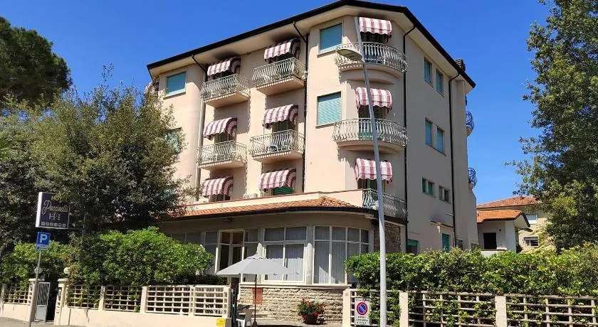Hotel Puccinelli - Image 1