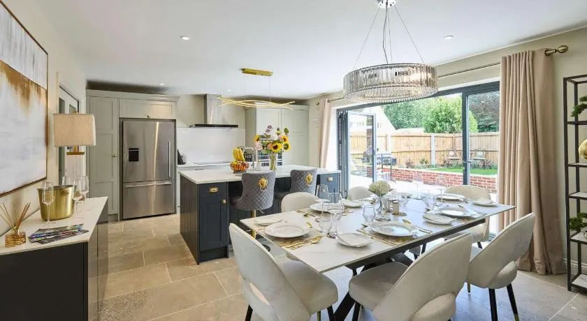 Host & Stay - The Sett - Image 1