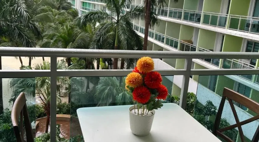 1 bedroom azure beachview 6 - Image 1