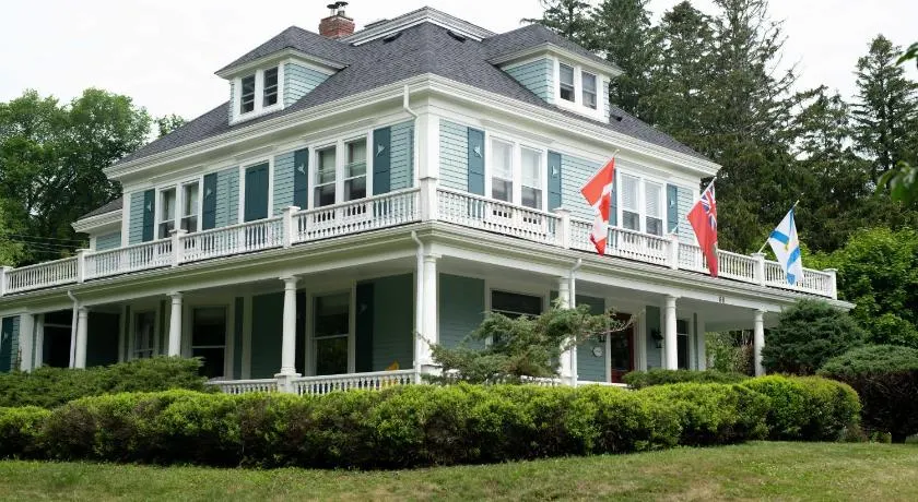 Alicion Bed & Breakfast - Image 1