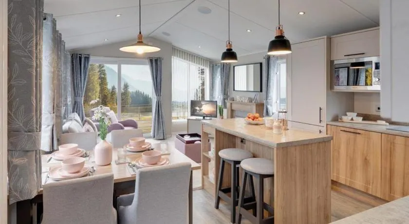 Presthaven Resort 3 Bedroom Luxury Gold 2024 Caravan - Image 1