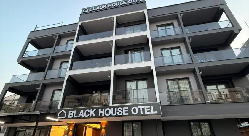 Black House Otel - Image 1