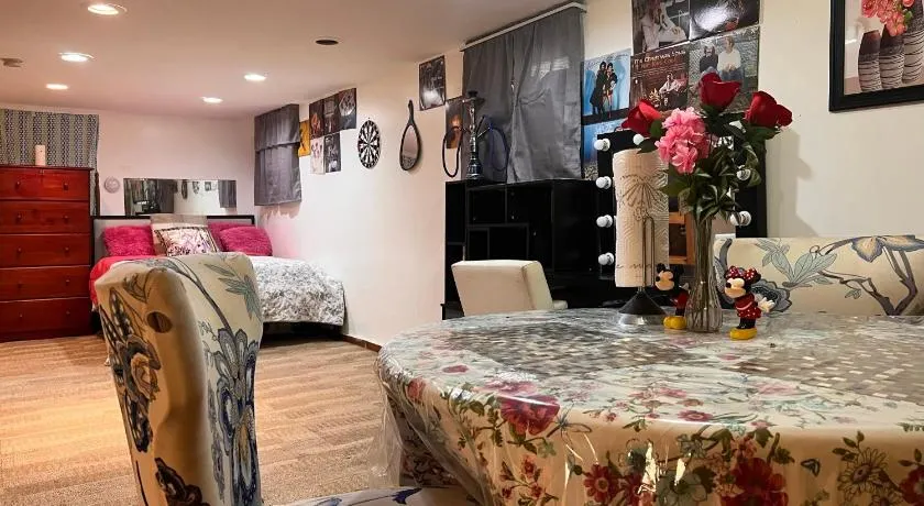 Garden Suite 30 Mins to NYC, Mins to EWR, Prudential Center, NJPACK - Image 1