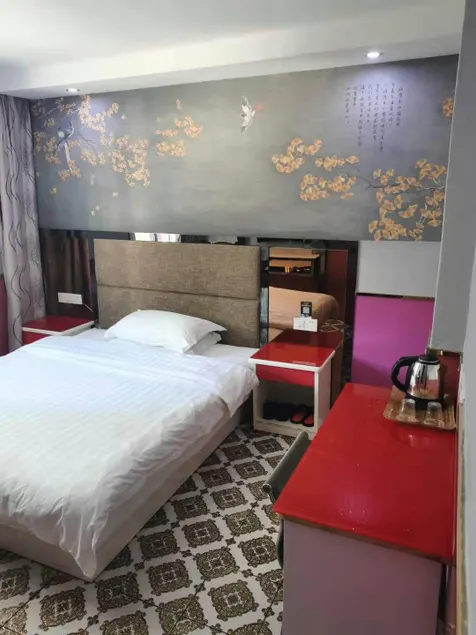 Xinhao Fashion Hotel - Image 1