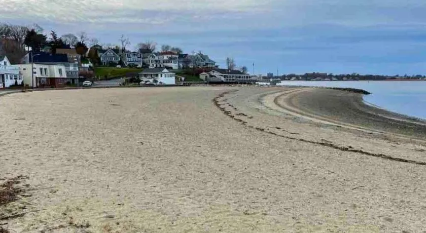 Cozy Weymouth cottage, walk to beach - Image 1
