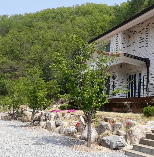 Yeongwol Neulpureun Pension Camping Site (Special Offer) - Image 1
