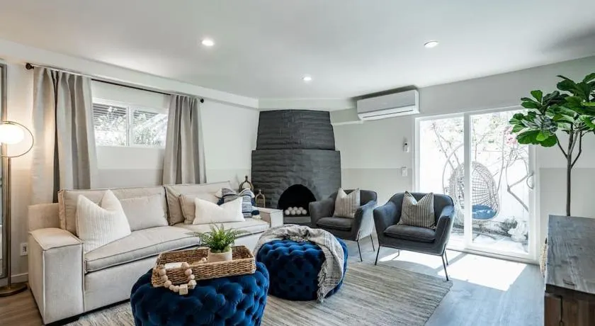 The Rosemont - La Jolla Luxury - Image 1