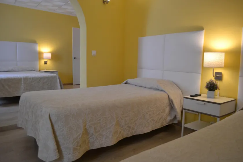 Alcamim Guesthouse - Image 1