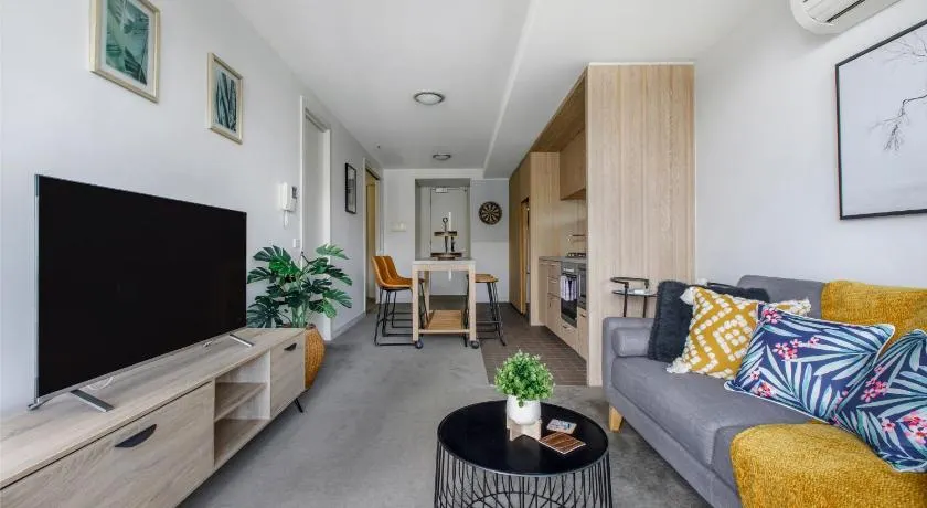 Modern Nomads South Yarra Tranquil 2BR with Balcony Near Station - Image 1