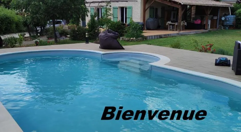 Chez Catherine et Joël "chambre avec piscine et cuisine d'été" - Image 1
