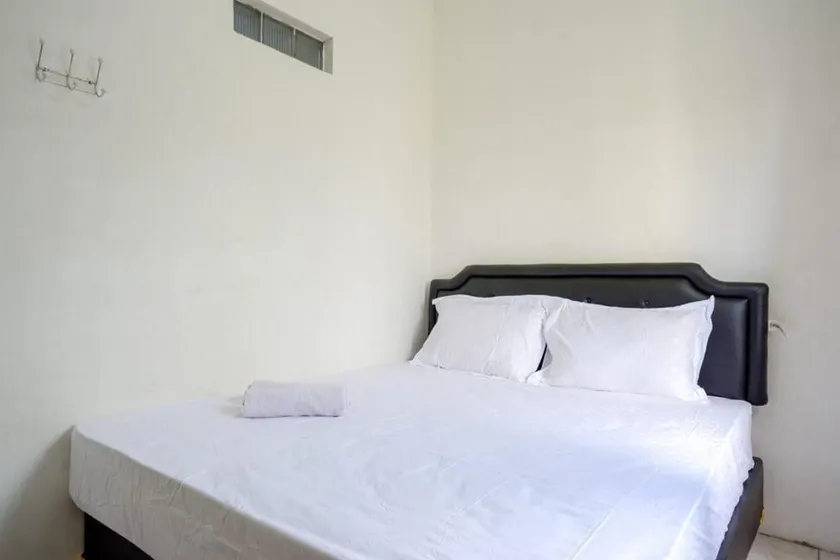 Pringgondani Guest House At Pandanaran Hills Semarang - Image 1
