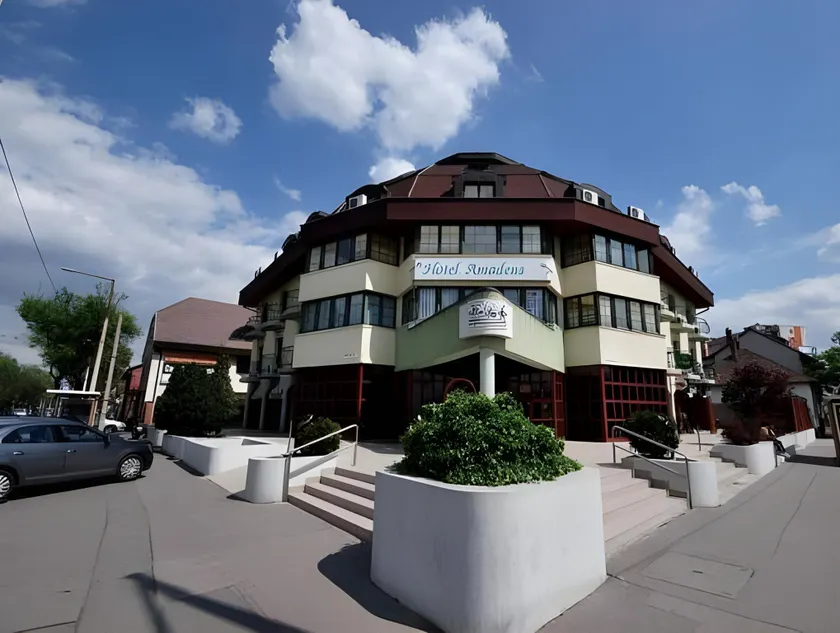 Hotel Amadeus - Image 1