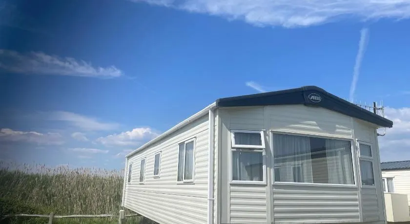 Oakleys lodge - Image 1