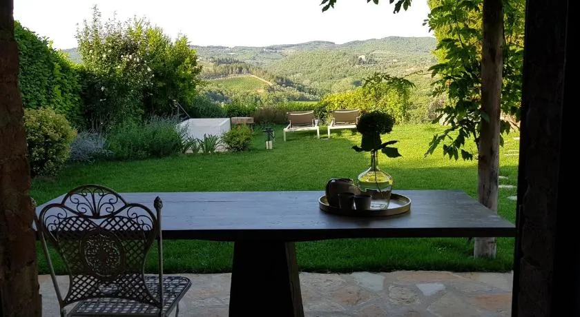 Luxury Serviced Cottage in a Historical Chianti Borgo - Image 1
