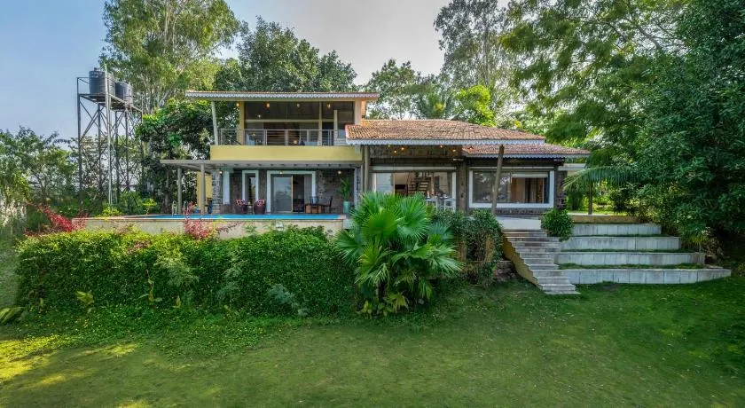 SaffronStays Sommeliers Choice - Image 1