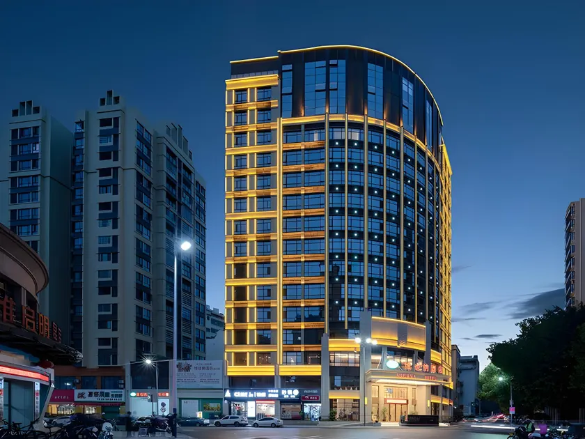 Vienna Hotel Xinfeng West High-Speed Railway Station - Image 1