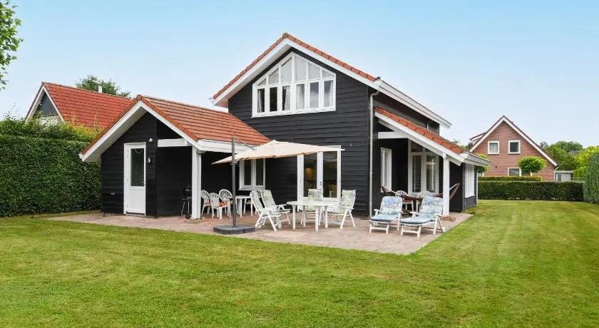 The Black House - Luxurious Holiday Villa Zeewolde - Image 1