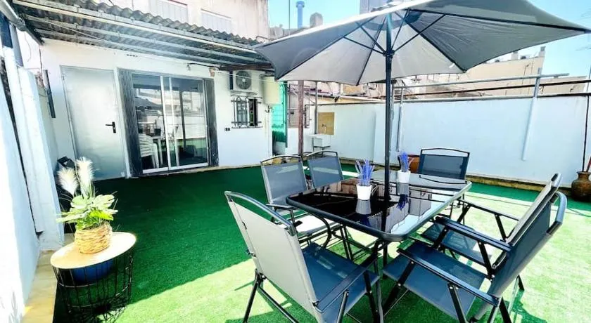 Ático con terraza en el centro de Tarragona - Image 1