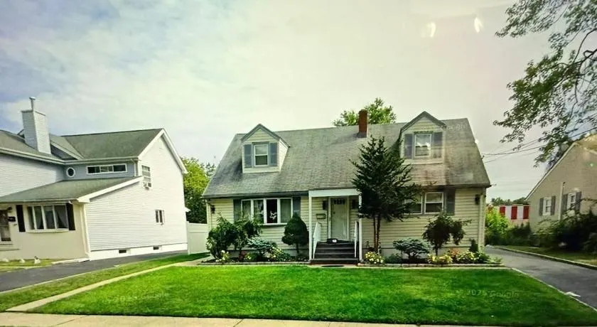 House For Rent Near MetLife Stadium - Image 1
