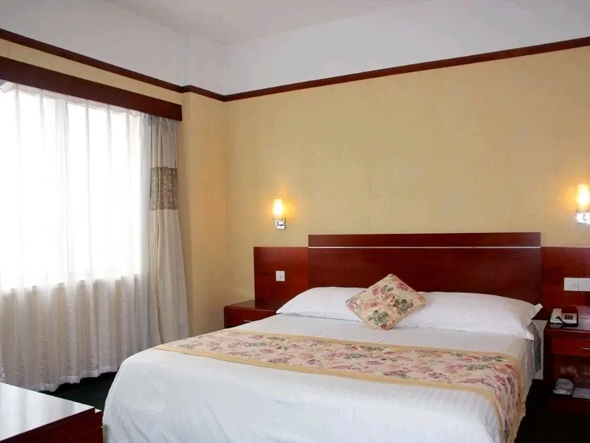 Yijia Express Hotel - Image 1