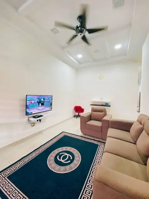 Rawynaa Segamat Homestay - Image 1