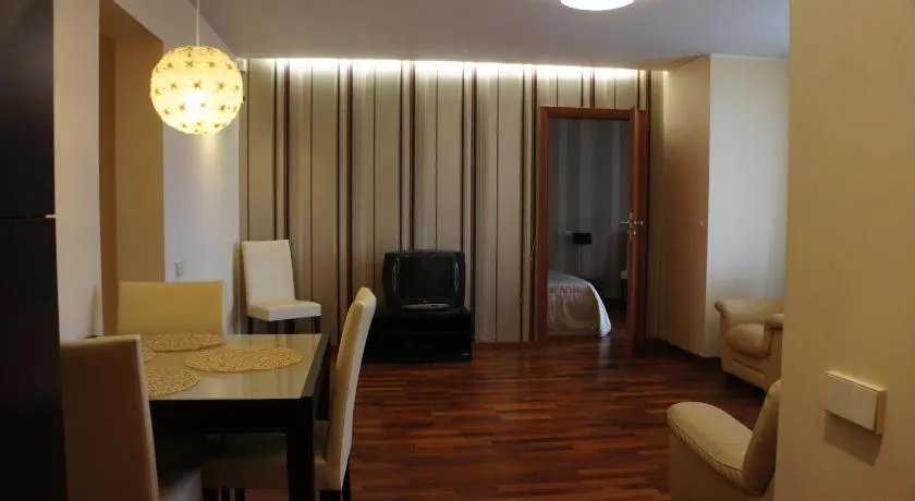 Lyra Apartments - Image 1