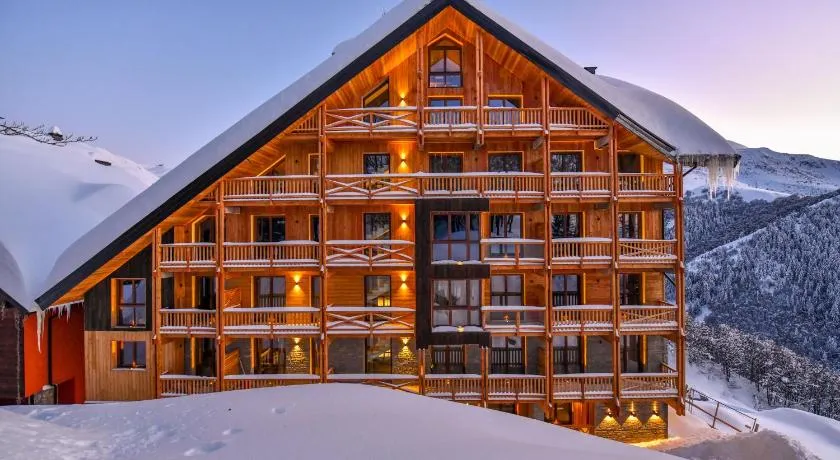 Chalet Everest - Luxury Apartments - Image 1