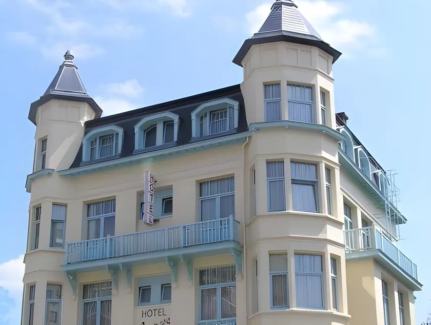 Hotel Georges - Image 1