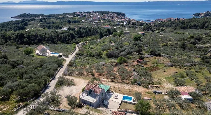 Megi Sea & Country House - Image 1