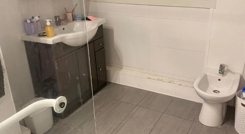Apparemment 1 chambre proche gare - Image 1