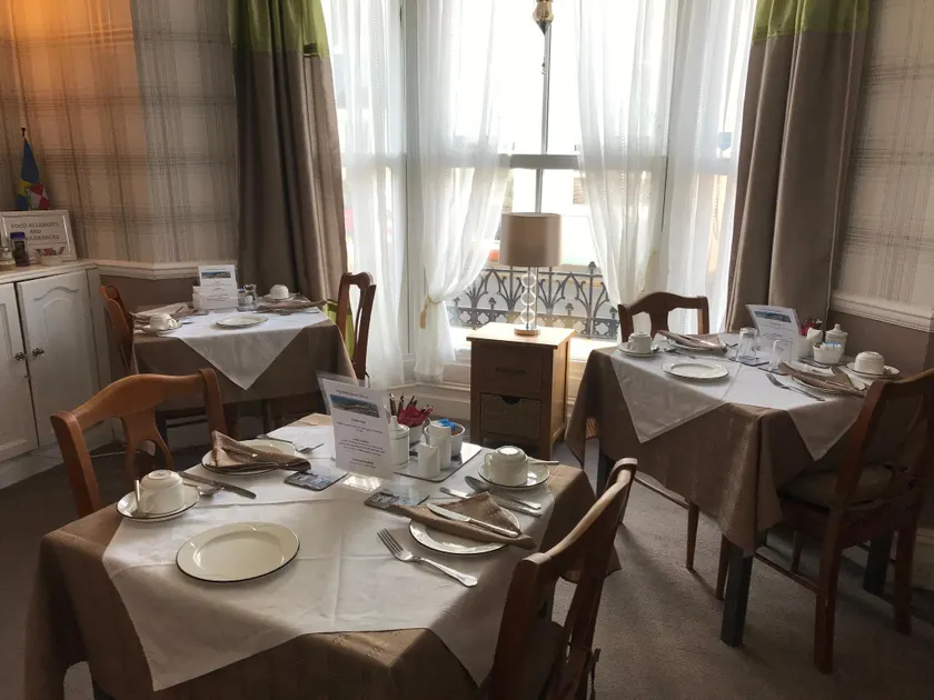 Ivy Bank Guest House, Tenby - Image 1