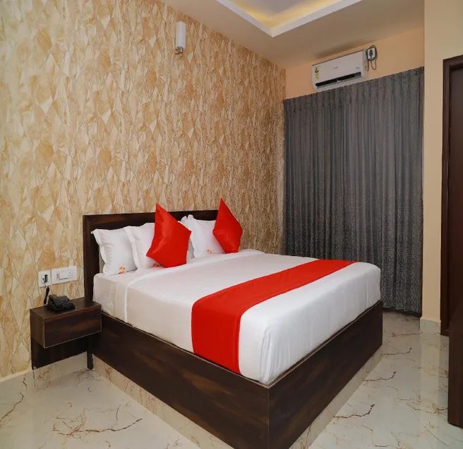 Hotel Golden Cherry - Image 1