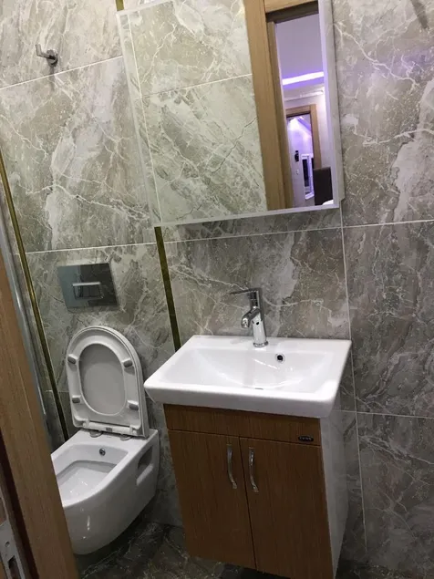 Lancelot Hotel - Image 1