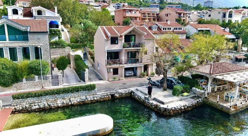 Apartments Dijana - Image 1