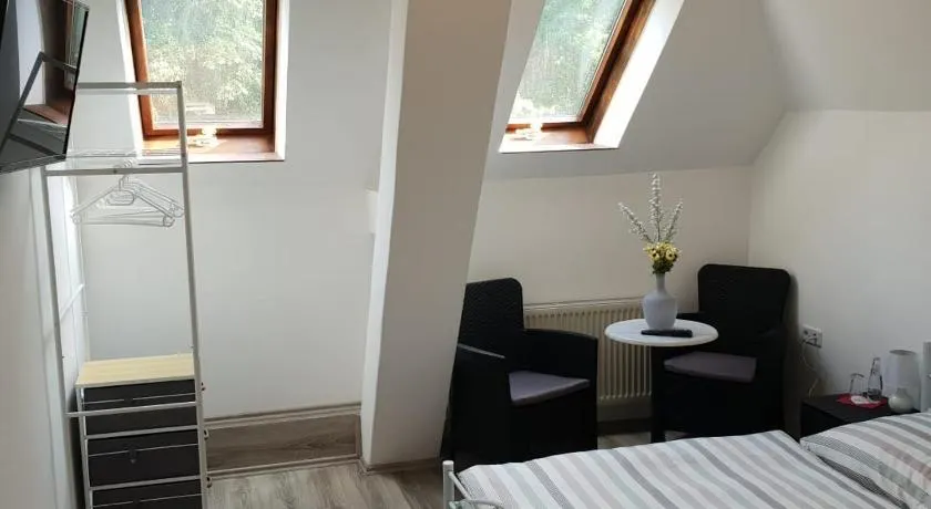 Landhotel Sonnenschein - Image 1