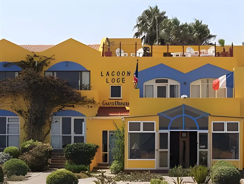 Lagoon Lodge - Image 1