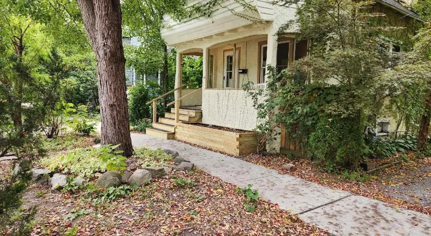 Cozy 3 Bedroom House in Downtown Ithaca - Image 1