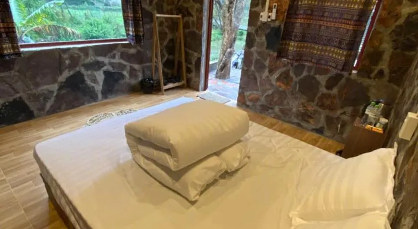 Gạo Homestay Làng Đá - Image 1
