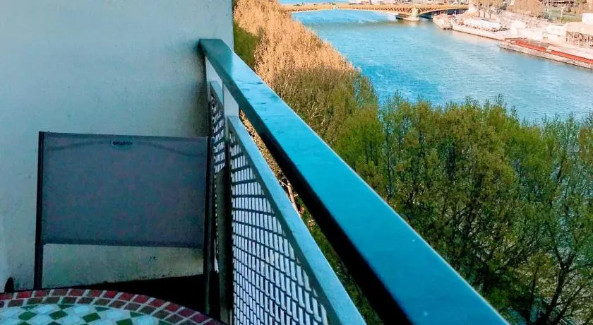 EIFFEL TOWER PENTHOUSE - Image 1