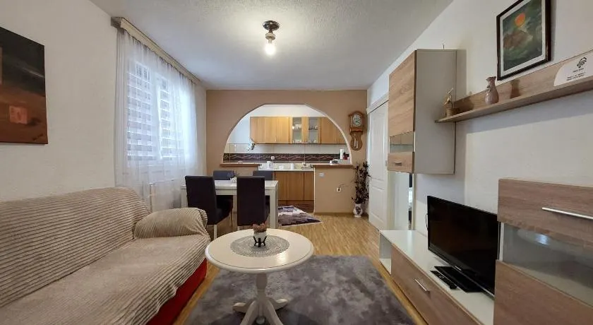 Apartment EM - Image 1