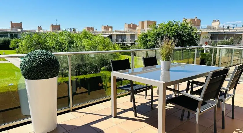 Apartamento en l'Ampolla con piscina - Image 1