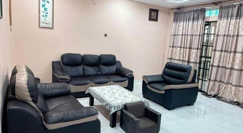 1573 Guesthouse Seremban Jaya Homestay - Image 1