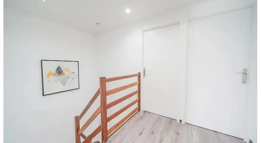 Chez moi - Image 1