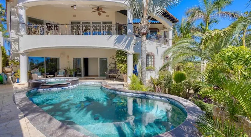 All-Inclusive Beach Casa between two 5-Star Hotels - Image 1