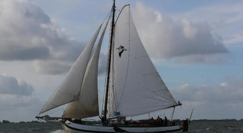 Tjalkjacht Pelikaan Lemmer - Image 1