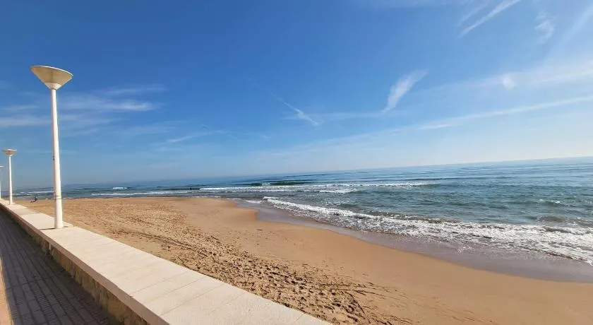 Ona Beach daimuz - Image 1