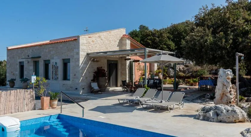 Casa Spanos - Image 1