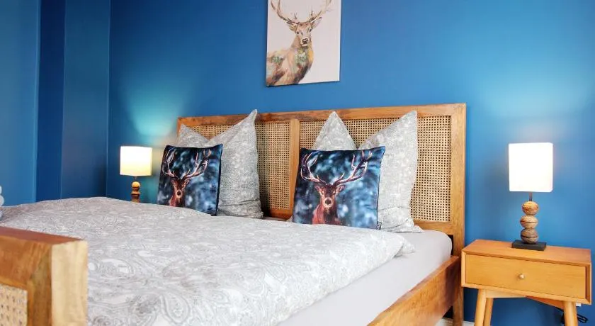 Wood Lodge mit Kinderzimmer I Messe l City l Flughafen l Hbf - Image 1