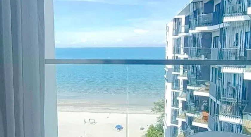 Timur Bay Sea View & Pool View 2BR Family Suite - Image 1