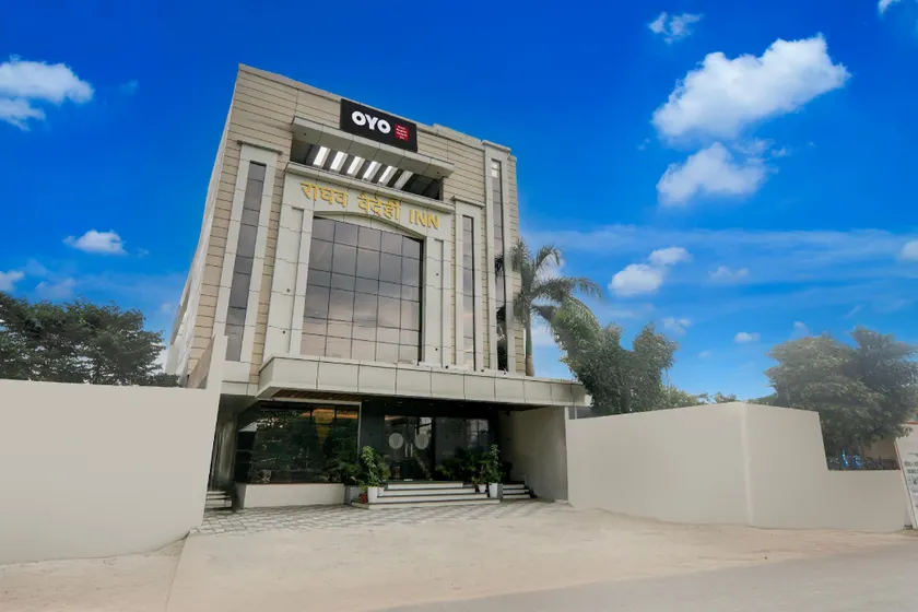 HOTEL O Raghav Vaidehi Inn - Image 1